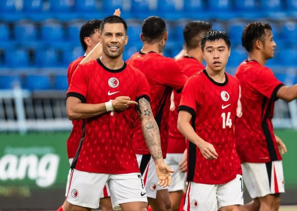 亿润配资 8-0！中国香港队踢疯了，血洗亚洲鱼腩夺季军，剑指亚洲杯